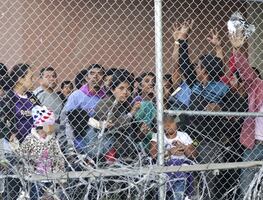 Gobierno de Trump dice que menores migrantes no necesitan jabón