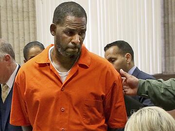 Cantante R. Kelly pasará 30 años en prisión por abuso sexual