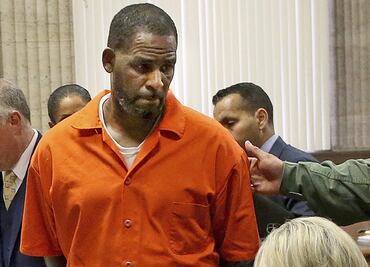 Cantante R. Kelly pasará 30 años en prisión por abuso sexual