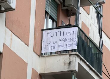 Video. Italianos cantan desde sus ventanas durante cuarentena