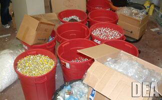 Récord de muertes por sobredosis en Estados Unidos; 100 mil en un año