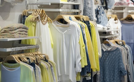 ¿El coronavirus sobrevive en la ropa? ¿Cómo lavarla?