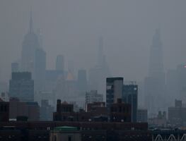 Nueva York cobrará a empresas de combustibles fósiles por daños climáticos