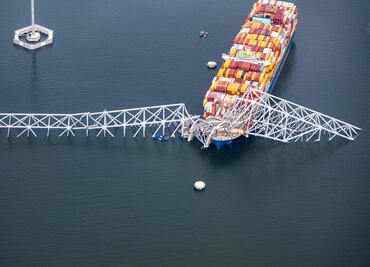 Puente en Baltimore: Biden ordena reconstruir el puente "tan pronto como sea posible"