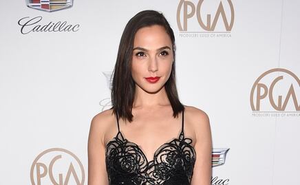 Gal Gadot presume belleza con short ‘de serpiente’ en Beverly Hills