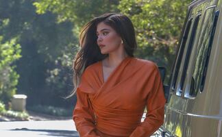 El lujoso minivestido con el que Kylie Jenner arrasó en Beverly Hills 