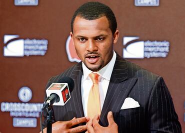 Jugador de la NFL logra acuerdo con 20 mujeres que lo acusan de conducta sexual inapropiada