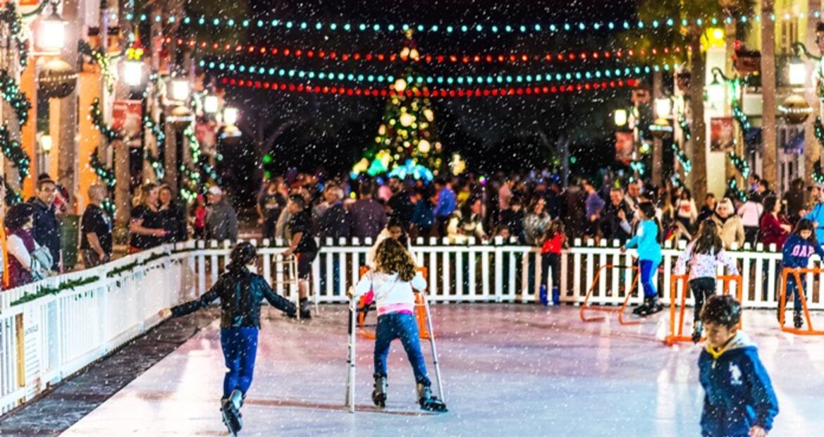 Vive una Navidad mágica en Disney World, Universal y más parques de Florida