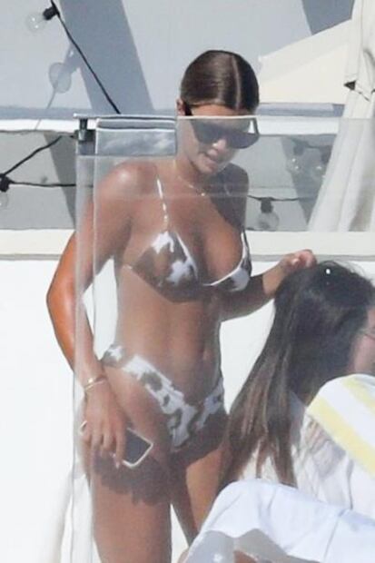 Sofia Richie presume silueta de impacto en micro bikini 