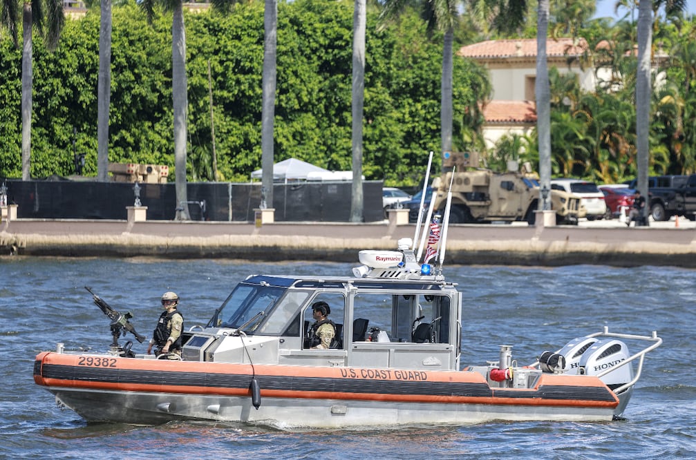 Mar-a-Lago, bajo seguridad extraordinaria: EE.UU. instala sistemas de defensa aérea en la residencia de Trump. EFE
