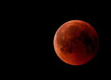 ¿Dónde y a qué hora ver el eclipse de "luna de sangre"?