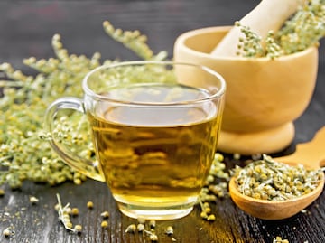 Té de ajenjo. ¿Para qué sirve y cómo se prepara? ¿Tiene propiedades curativas?