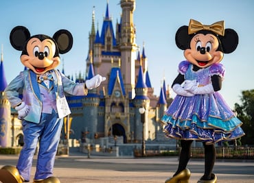 Lanzan vacante de lavaplatos en Disney World; ofrecen bono de mil dólares