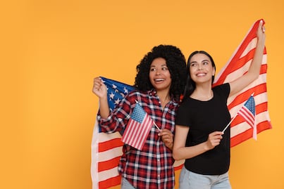 ¿A qué edad eres elegible para tramitar la ciudadanía de Estados Unidos? Esto debes saber