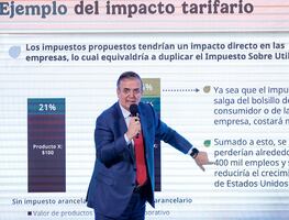México advierte de la pérdida de 400 mil empleos en Estados Unidos por aranceles de Trump