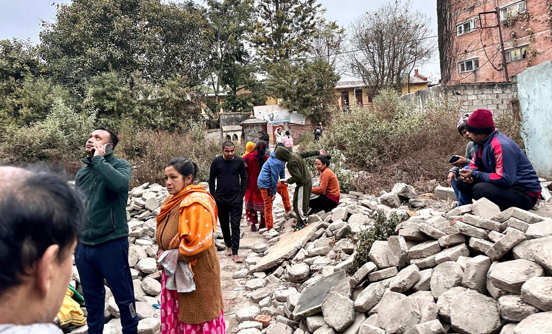 Cifra suba a126 muertos por terremoto de 7.1 cerca del Everest, en el oeste de China. Foto: EFE