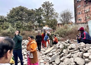 Cifra suba a 126 muertos por terremoto de 7.1 cerca del Everest, en el oeste de China