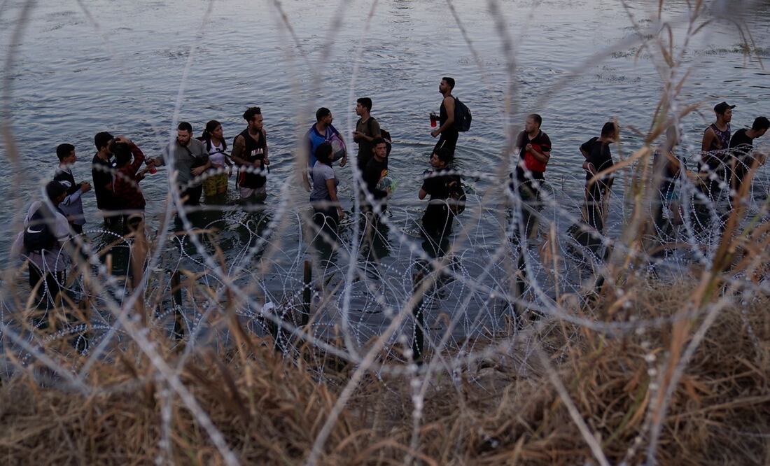 Texas impide el acceso de la Patrulla Fronteriza a una sección de la frontera sur.  (Foto AP/Eric Gay)