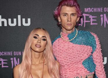 Al estilo Barbie, Megan Fox se luce en minivestido rosa y con cambio de look