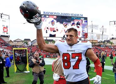Gronkowski abre las puertas de su casa a fans de la NFL para ver el Super Bowl