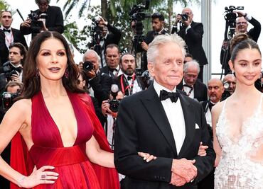 Hija de Catherine Zeta Jones y el irreal vestido transparente con el que sorprendió en Cannes