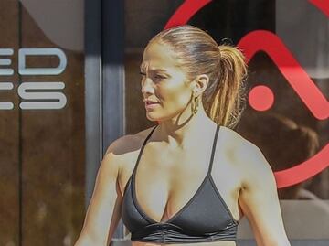 Jennifer Lopez ‘conquista’ Venice Beach con figura en leggings