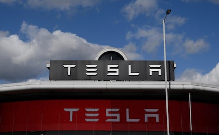 Advierten a usuarios de autos Tesla por esta razón