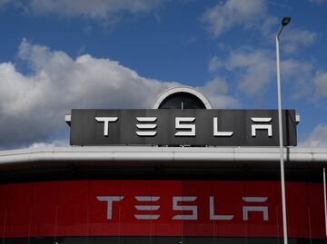 Advierten a usuarios de autos Tesla por esta razón
