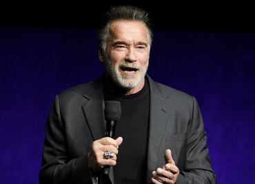Arnold Schwarzenegger se reúne con víctimas israelíes y familiares de rehenes tomados por Hamás