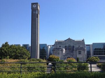 Universidad de Columbia Británica abrirá en su campus una tienda de marihuana