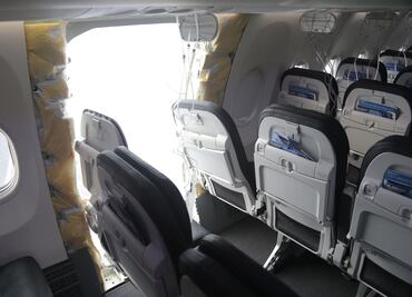 Regulador aéreo de Estados Unidos abre una investigación a Boeing por el incidente en pleno vuelo