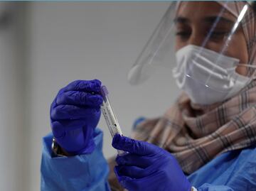 España confirma primer caso de ómicron, la nueva variante del Covid