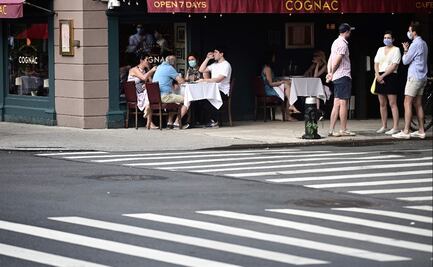 NY amenaza con cerrar bares tras fin de semana con muchedumbres