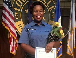 Policía se declara culpable de encubrir muerte de Breonna Taylor