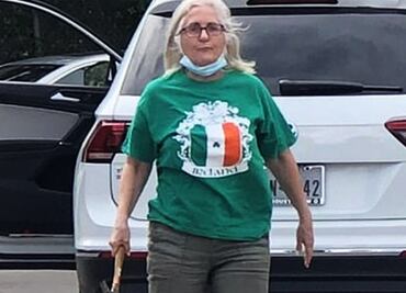 'Fuera, mexicanos'; mujer toma martillo y lanza ataque racista en Texas