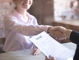 ¿Buscas trabajo este 2023? Consejos de Harvard para el Currículum Vitae “perfecto”