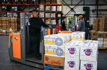 ¡Histórico! Amazon despedirá a 30,000 empleados esta semana en su recorte más grande de la historia