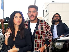 Jonathan Dos Santos posa junto a Victoria Villarroel, amiga de Kylie Jenner