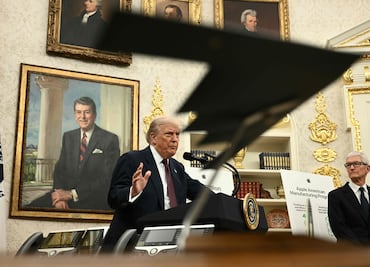 Trump castiga con arancel del 100% a chips extranjeros, así busca que se fabriquen en EU; solo Apple se salva