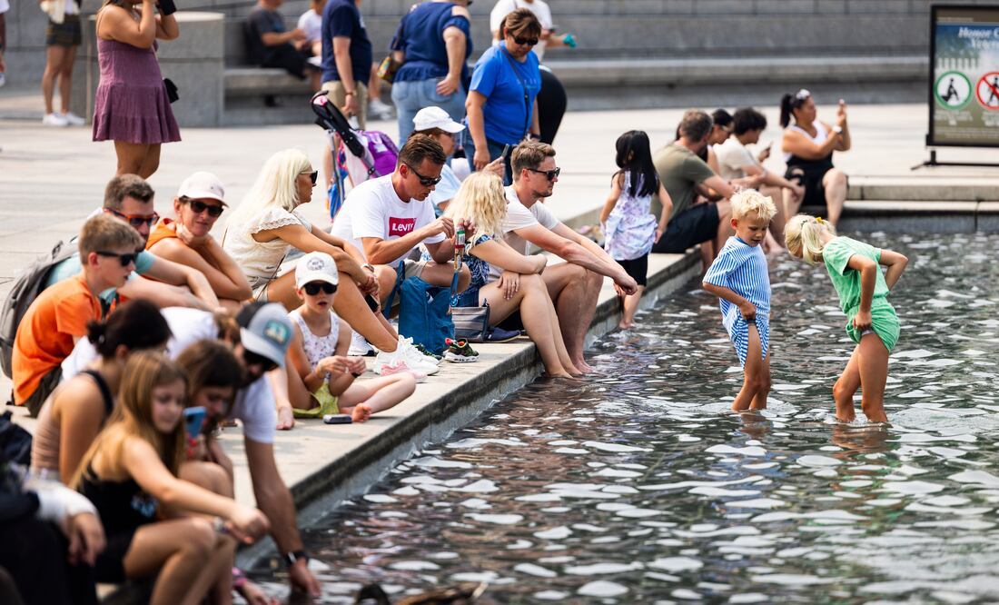 Phoenix bate récord con 19 días seguidos con temperaturas por encima de 43 grados Celsius EFE/EPA/JIM LO SCALZO