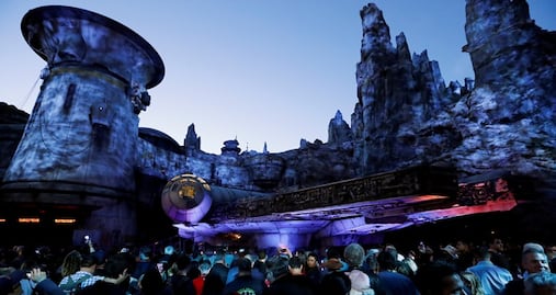 Pese a Star Wars, baja la asistencia a los parques Disney