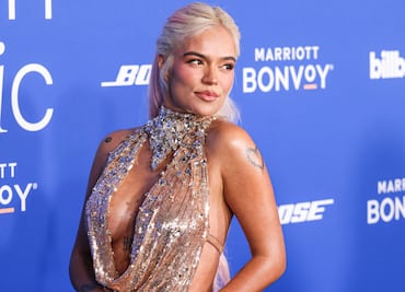 Karol G es 'puro fuego' al lucir bikini body en playa de República Dominicana