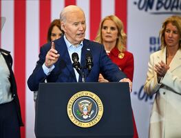 Biden arremete contra Trump por "usar el lenguaje de Hitler en vez del de Estados Unidos"