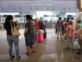 Estados Unidos abrirá sus fronteras a viajeros vacunados el 8 de noviembre