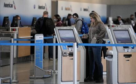 Madre es acusada de usar a sus dos niños como "mulas" para traficar fentanilo