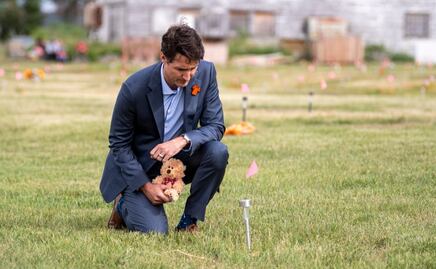 "Me rompe el corazón"; Justin Trudeau lamenta el hallazgo de tumbas indigenas 