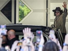 Johnny Depp logra venta récord de sus litografías; obtiene 3.5 mde