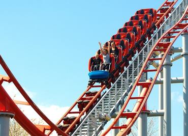La montaña rusa más rápida del mundo abrirá en Six Flags este 2021