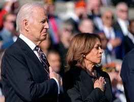 Biden y Harris se muestran juntos por primera vez tras la derrota electoral de ella