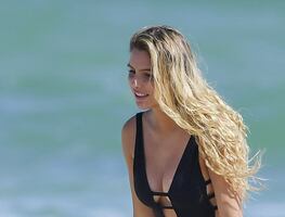 Lele Pons muestra con orgullo su celulitis al usar pequeño traje de baño